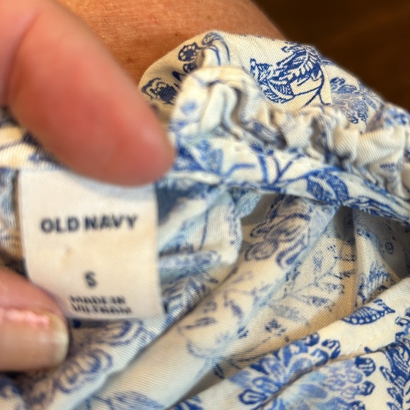 Old navy long sleeve blue and white floral print size small - Picture 4 of 4